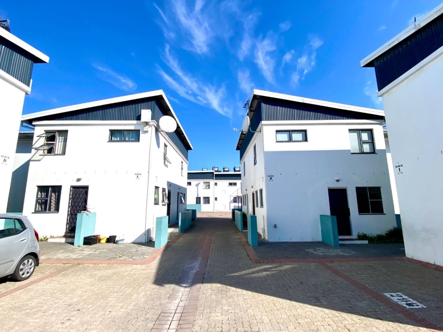 1 Bedroom Property for Sale in Maitland Western Cape